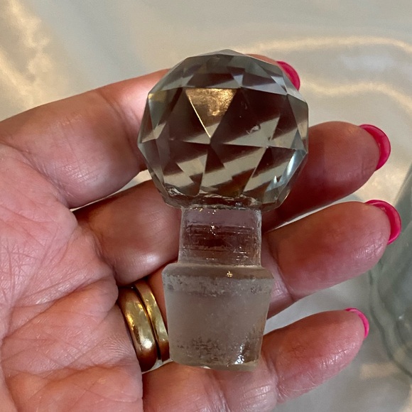 3/$30 SET OF 3 VINTAGE GLASS BOTTLES - Picture 9 of 13